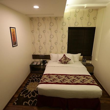 The Spin Hotel Chennai Exterior photo