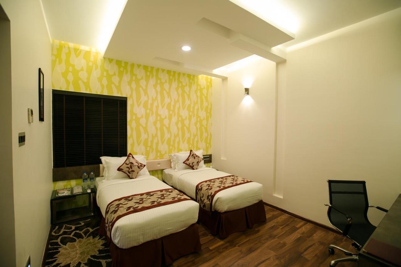 The Spin Hotel Chennai Exterior photo