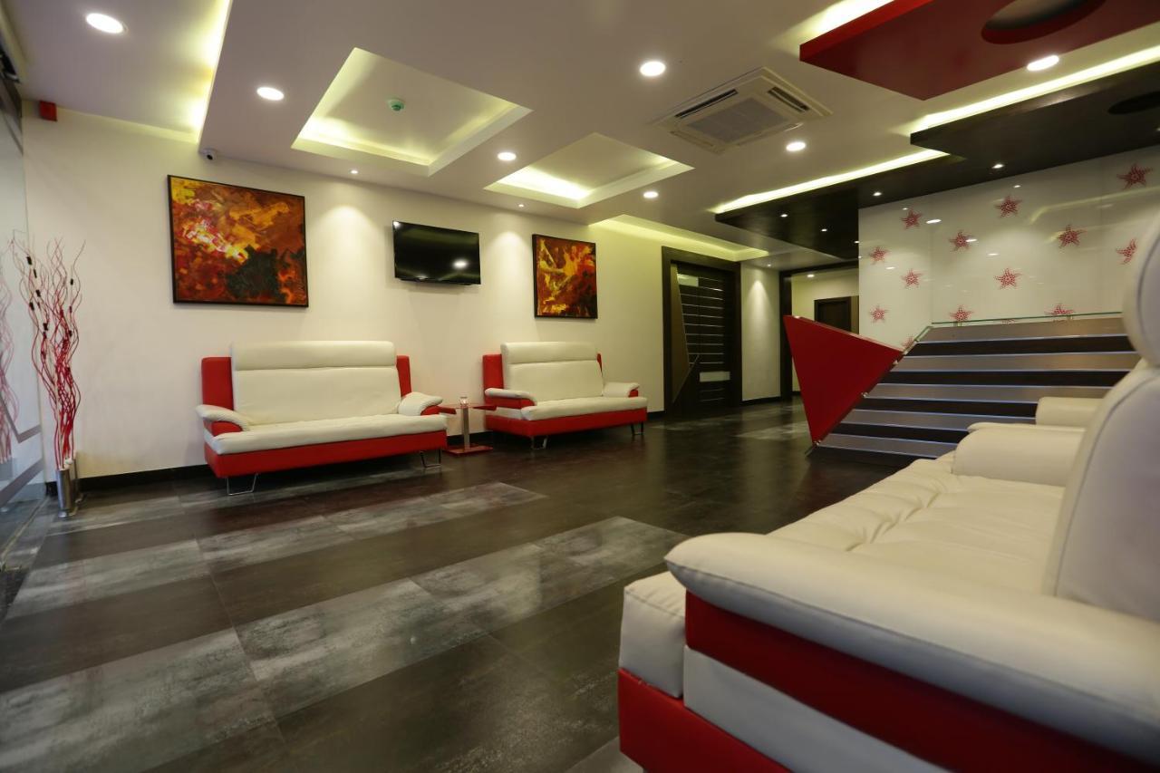 The Spin Hotel Chennai Exterior photo