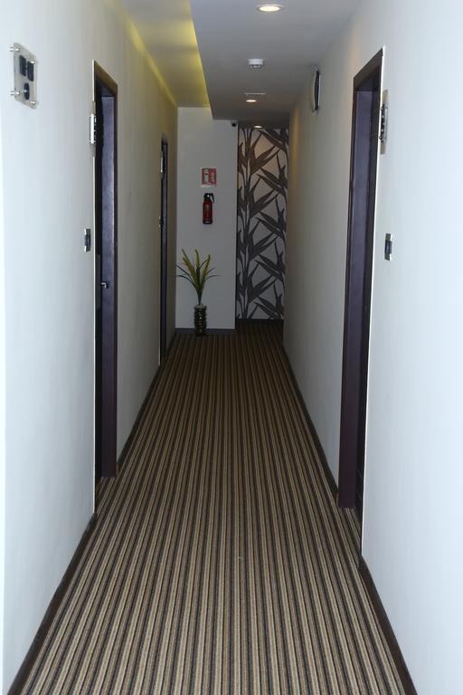 The Spin Hotel Chennai Exterior photo